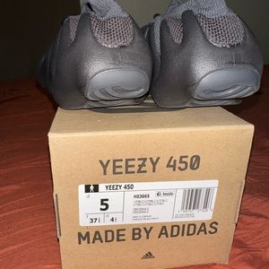 Yeezy 450 size 5